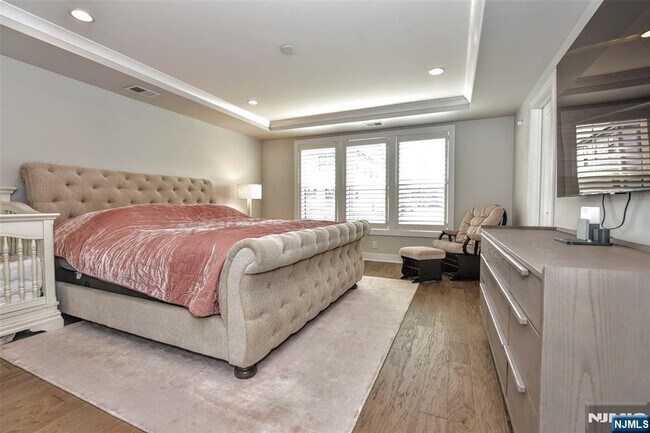 Building Photo - 32 Cinnamon Dr