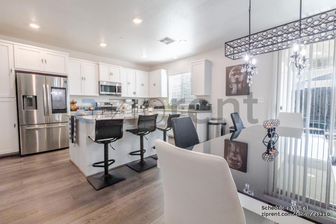 Building Photo - 5561 Harcrest Dr