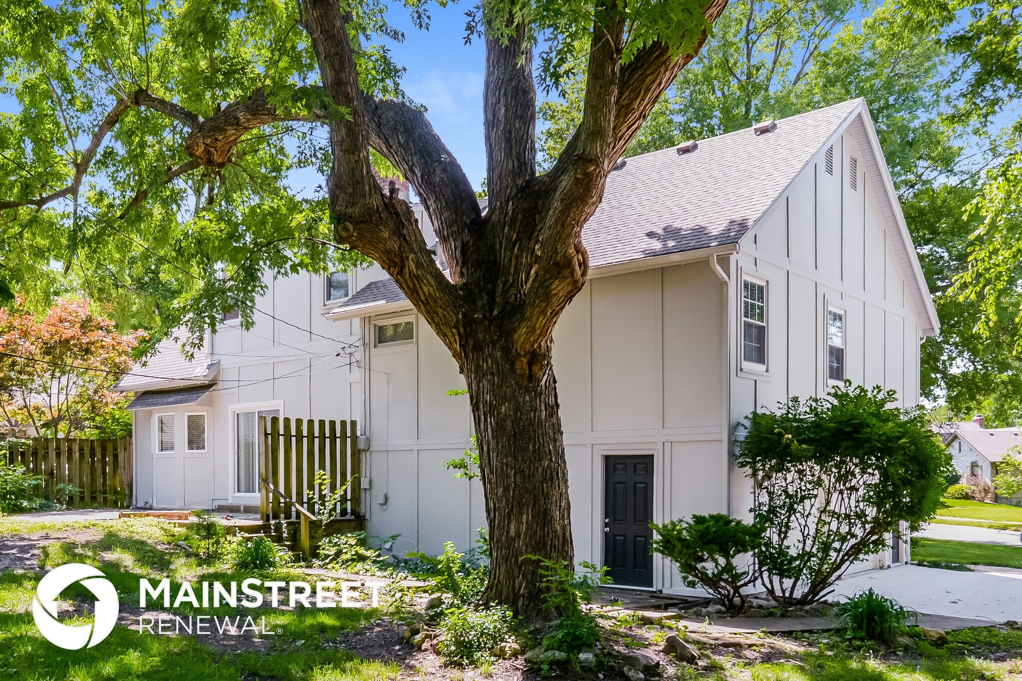 Building Photo - 8800 W 92nd St