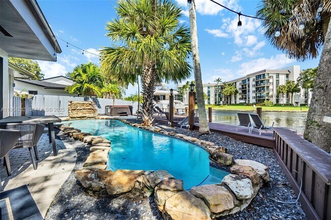 Building Photo - 1030 SW 14th Terrace