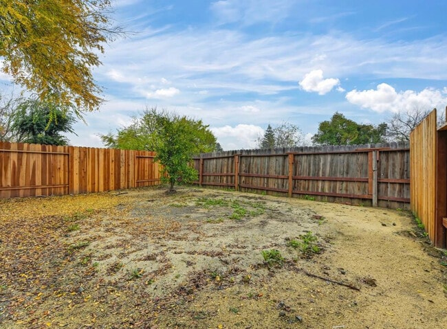 Building Photo - 6340 Sorrell Ct