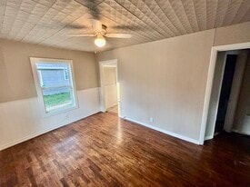 Living Room - 315 Ritchey St