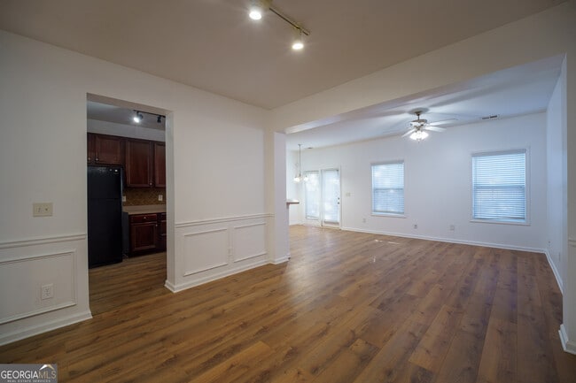 Building Photo - 2555 Flat Shoals Rd