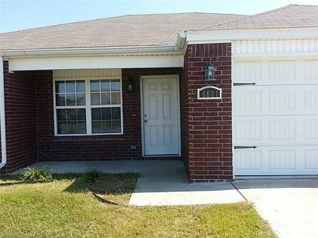 Primary Photo - 6601 Huntington Ct