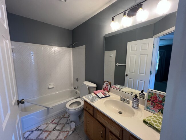Building Photo - 634 Sandy Summit Dr