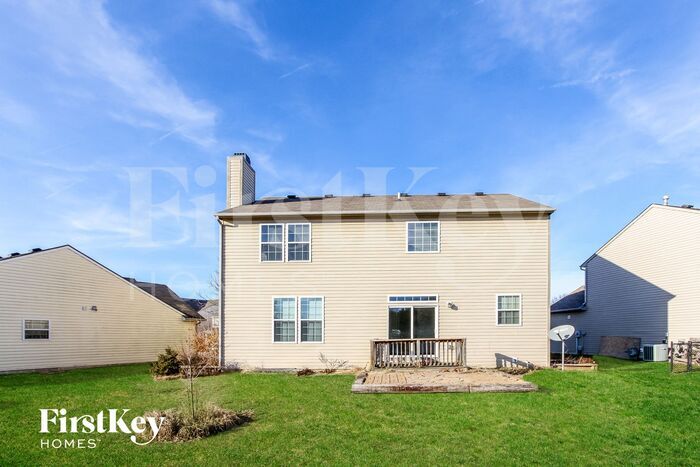 Building Photo - 527 Hollow Pear Dr