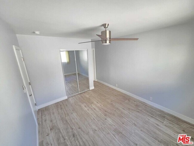 Building Photo - 5341 Vantage Ave