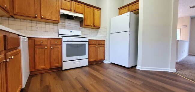 Building Photo - 10600 Redbud Ln