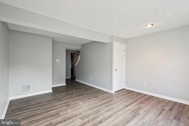 Building Photo - 8549 Blackfoot Ct