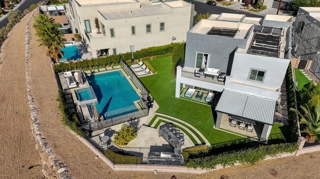 Building Photo - Distinctive Fully Furnished Estate in The Canyons!