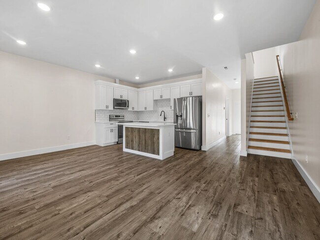 Building Photo - Charming 3 Bedroom Home in Spartanburg – Modern Upgrades & Stylish Finishes