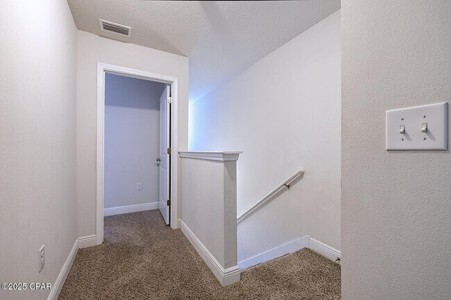 Building Photo - 1882 Pointe Dr