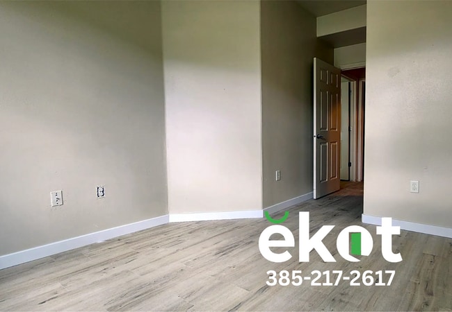 Building Photo - 1361 W 50 N
