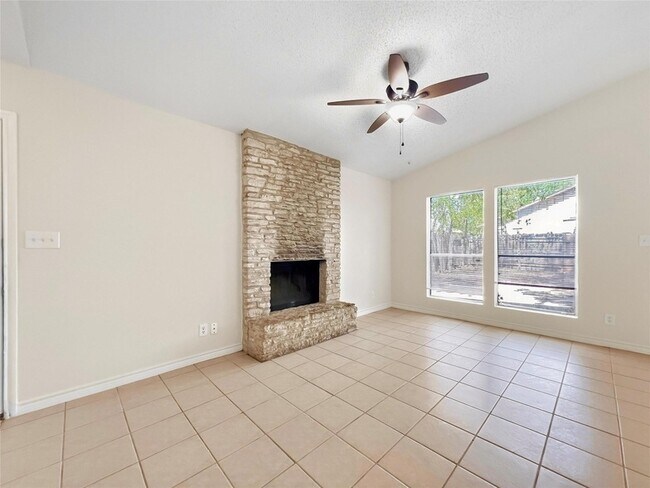 Building Photo - 1012 Fieldwood Dr