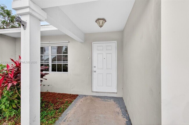 Building Photo - 10850 Eureka St