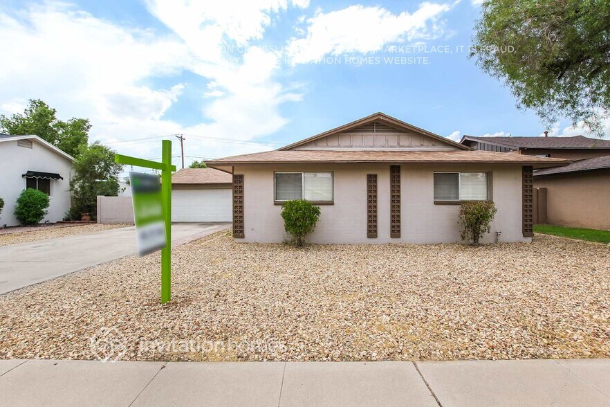 Building Photo - 5746 N 41st Dr