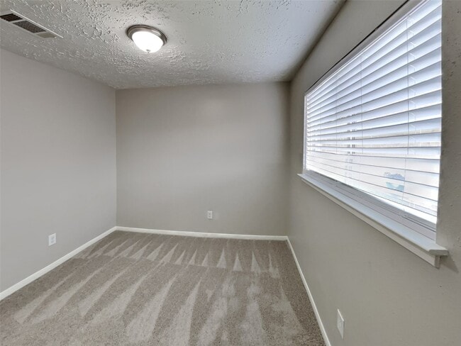 Building Photo - 20211 Cottonglade Ln