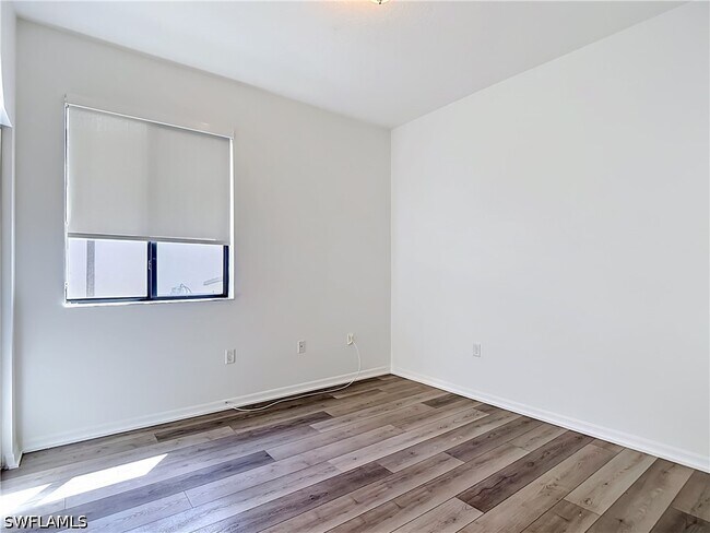 Building Photo - 5045 Arancia Ln