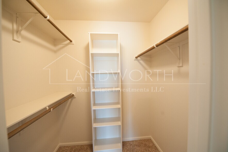 2nd Bedroom Closet - 4624 Angus Dr