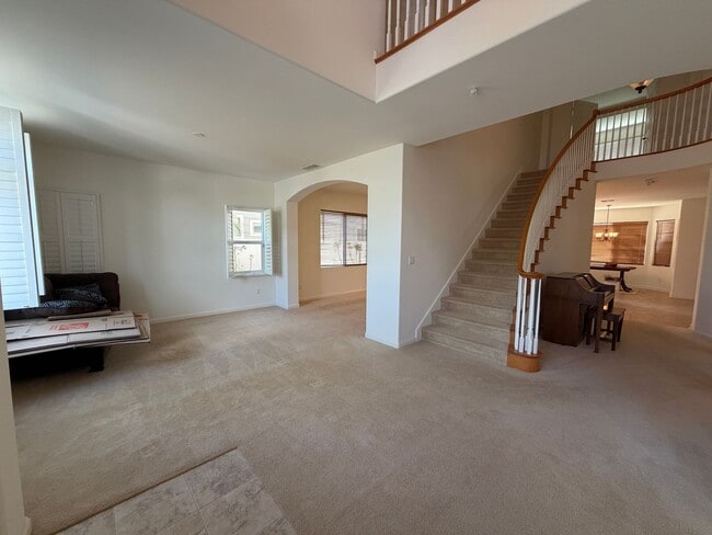 Building Photo - Spacious 4-Bedroom Ewa Beach Home with Den...