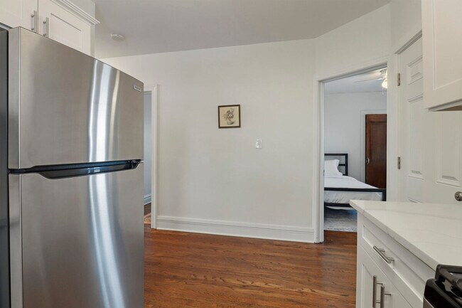 Building Photo - 906 W Keith Ave