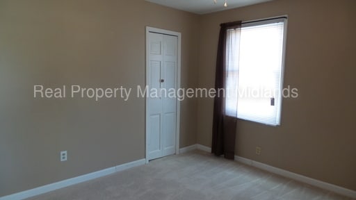 Building Photo - 120 Flemming Ln