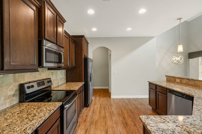 Building Photo - 2420 Boulder Springs Dr