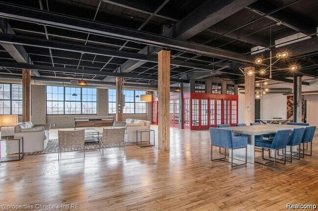 Building Photo - 1535 Sixth St