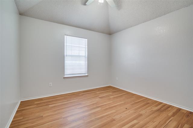 Building Photo - 2401 Redfield Dr