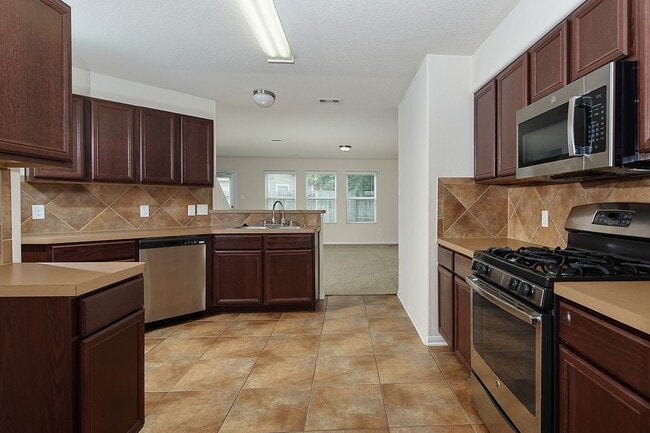 Building Photo - 9960 Hyacinth Way