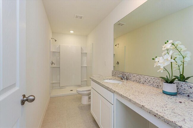 Building Photo - 352 Towns Cir