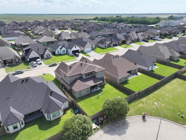 Building Photo - 10340 Dominion Ranch Dr