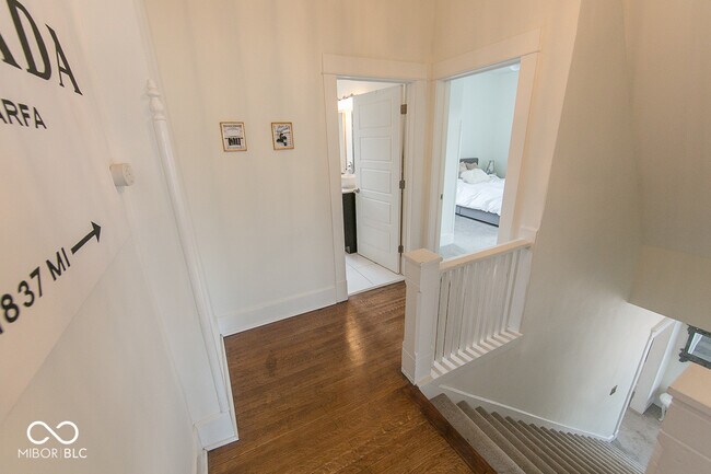 Building Photo - 809 Broadway St