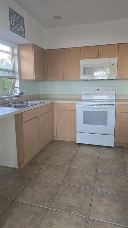 Building Photo - 13288 4th St E