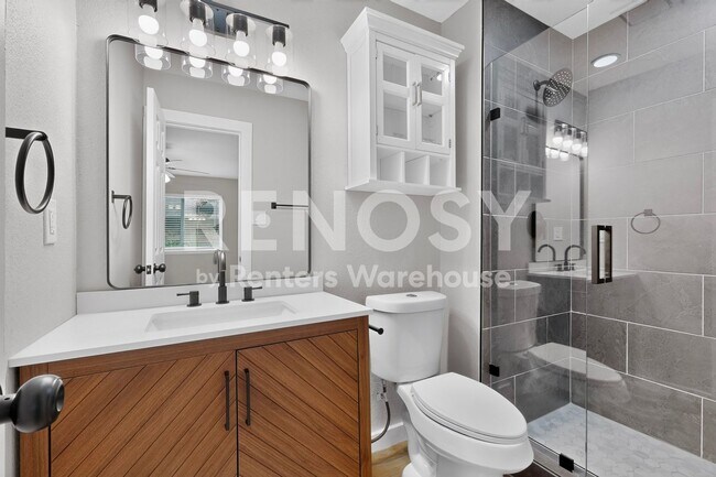 Building Photo - 1207 Creekwood Ct