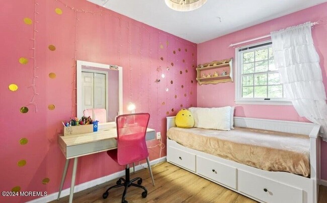 Building Photo - 15 Weller Pl