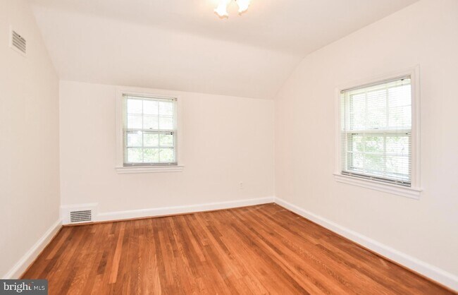 Building Photo - 6123 Wynnwood Rd