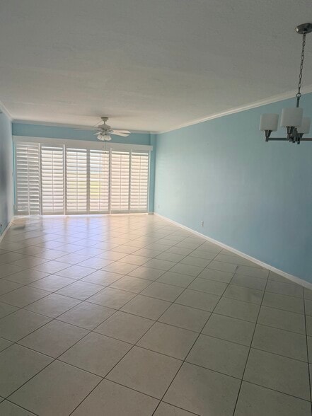Building Photo - 3101 S Ocean Blvd