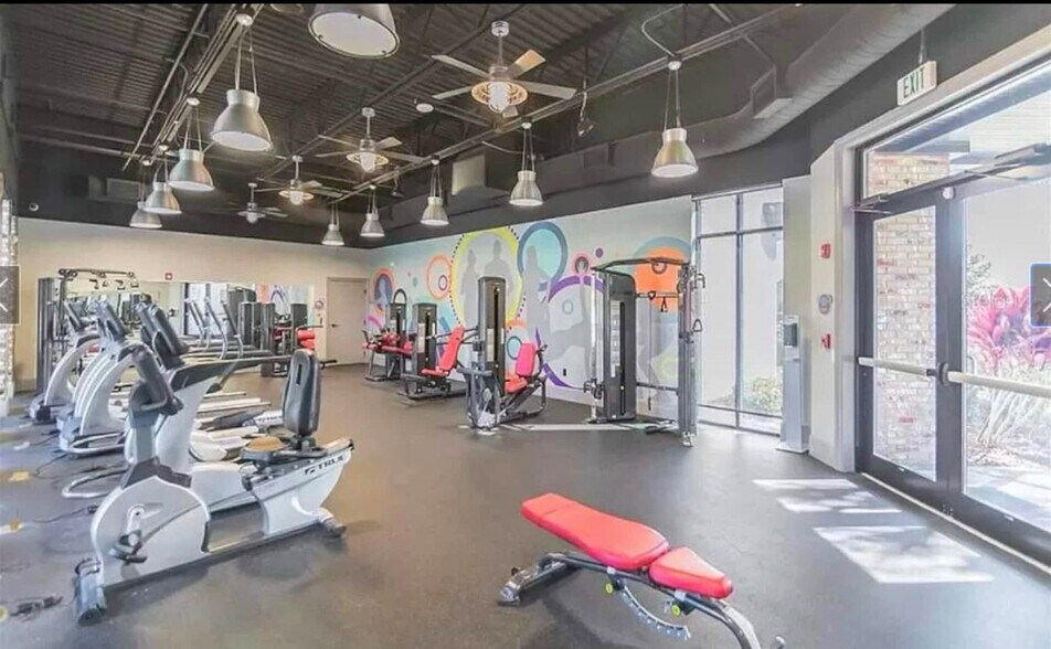 Building Photo - 821 Benoi Dr