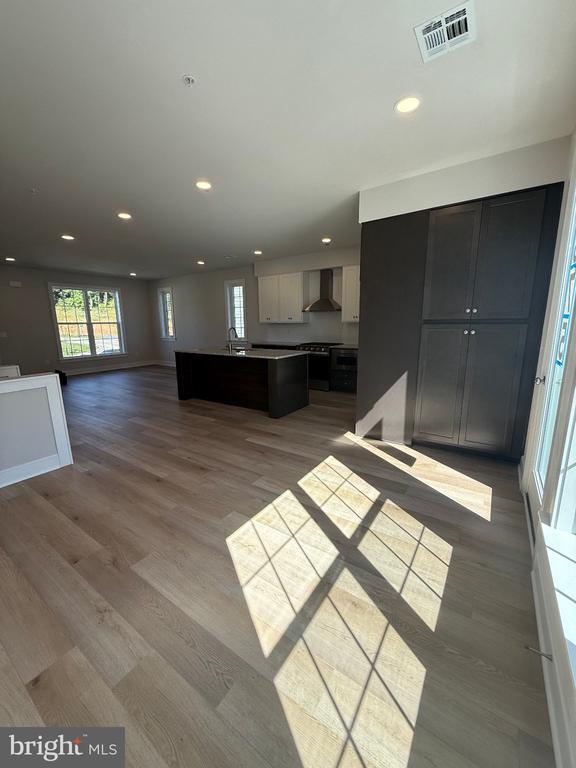 Building Photo - 4127 Ridgeview Ave