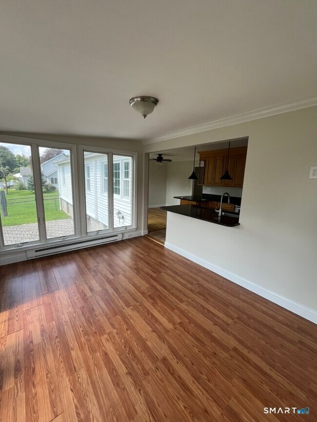 Building Photo - 21 Brookfield Meadows