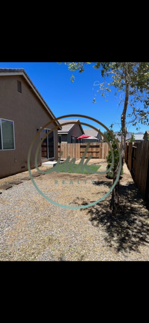 Building Photo - Dayton Home in Gated Community