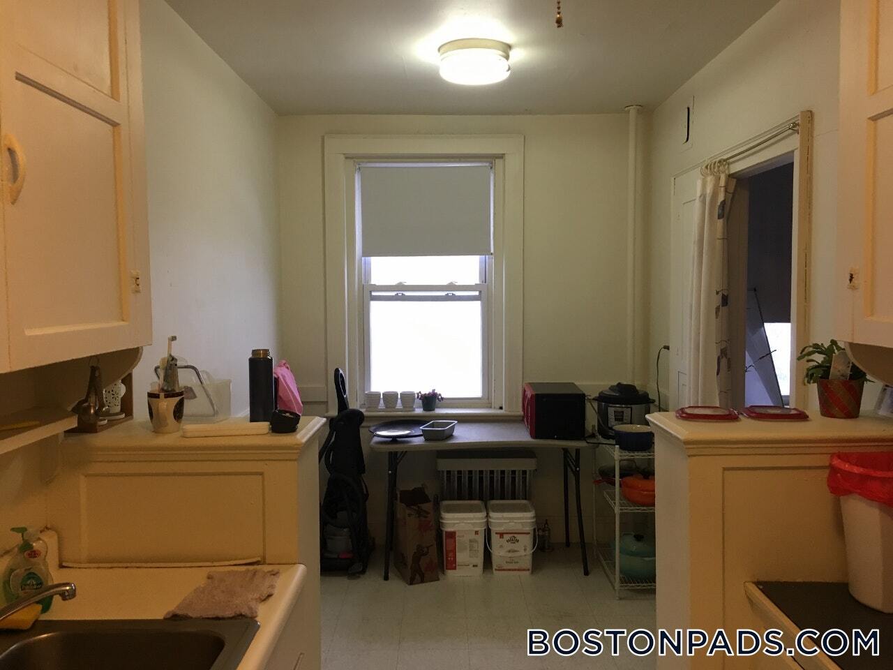 Building Photo - 2045 Commonwealth Ave