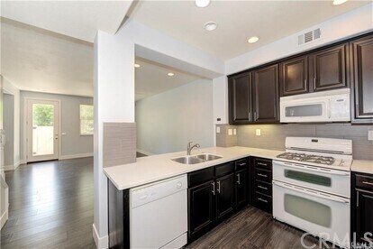 Building Photo - 12204 N Mainstreet