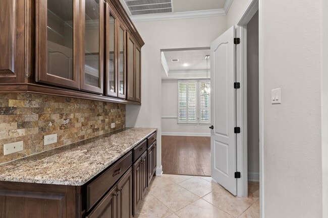 Building Photo - 18900 N Bee Cave Springs Cir