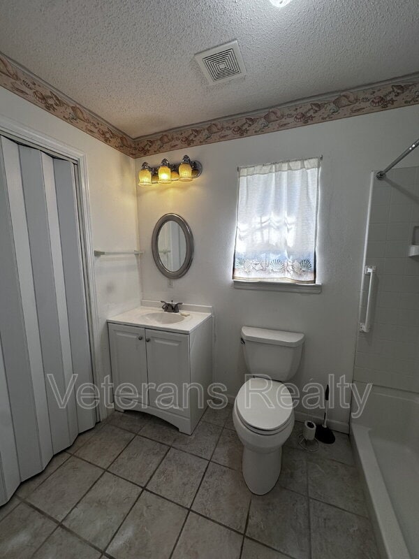 Building Photo - 1313 42nd Ave