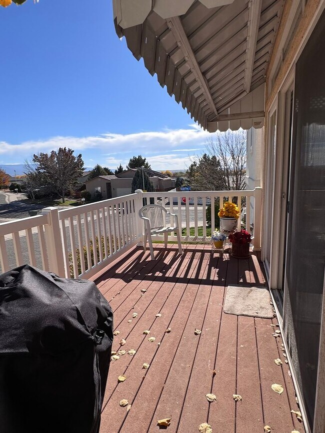 Building Photo - Fully Furnished 3Bed, 2Bath, 2Car Garage in Grand Junction City!!!!