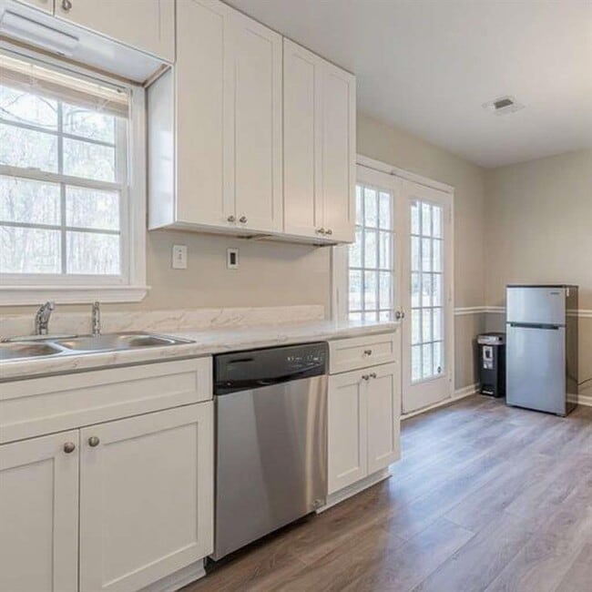 Building Photo - 475 Jordan Hill Rd