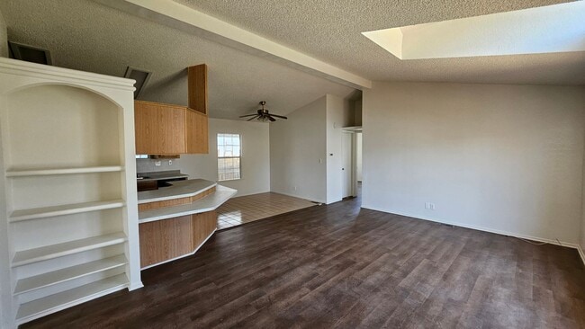 Building Photo - Spacious 3-Bedroom, 2-Bath Mobile Home in California City – Comfortable Living with Great Communi...