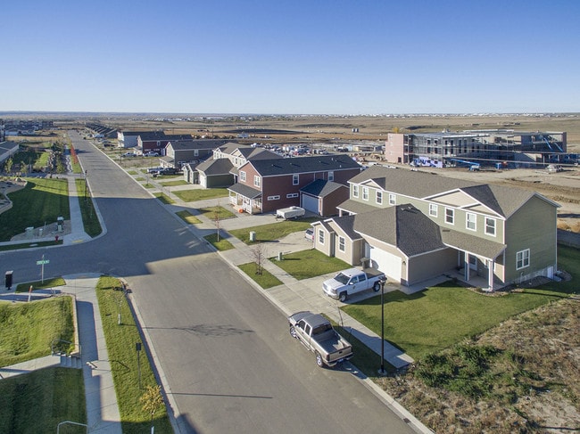 Cedar Ridge Twin Homes - Townhomes on Bison & Cedar Ridge Twinhomes